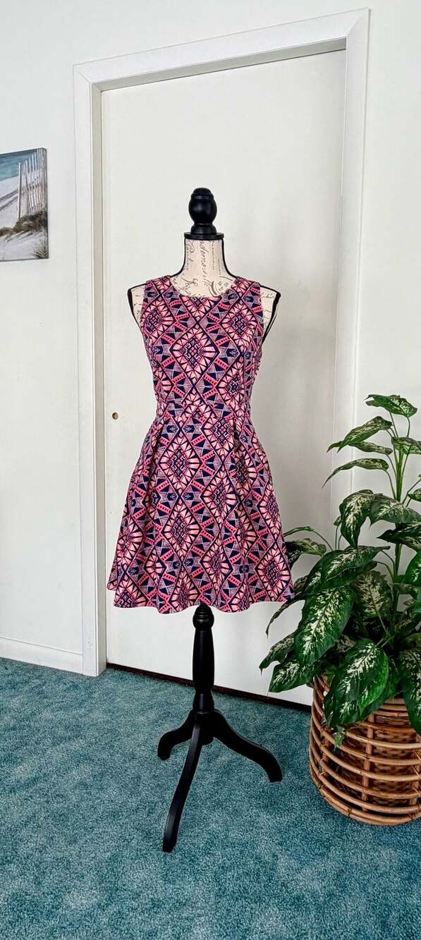Forever 21 Contemporary Pink and Blue Geometric Pattern Skater Dress Size Small
